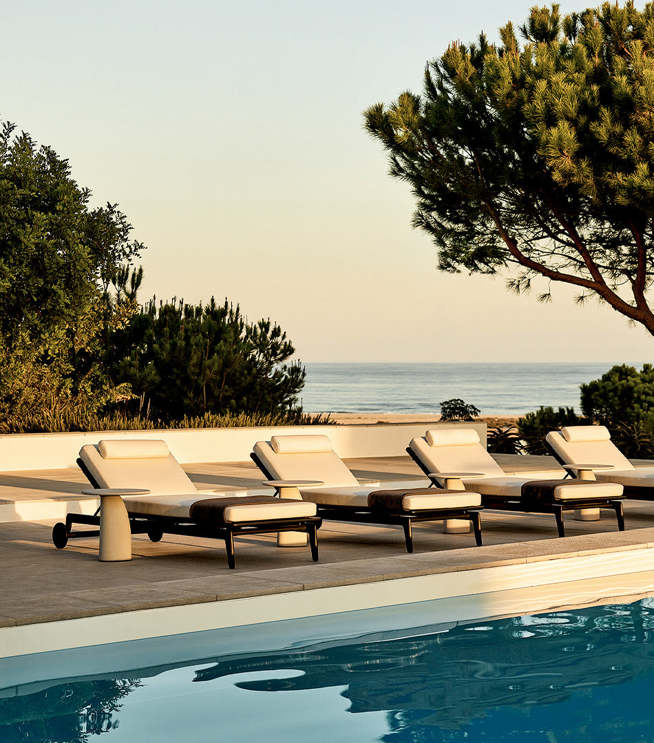 
            
                Pofiform Outdoor Collection: Magnolia Sunbed
            