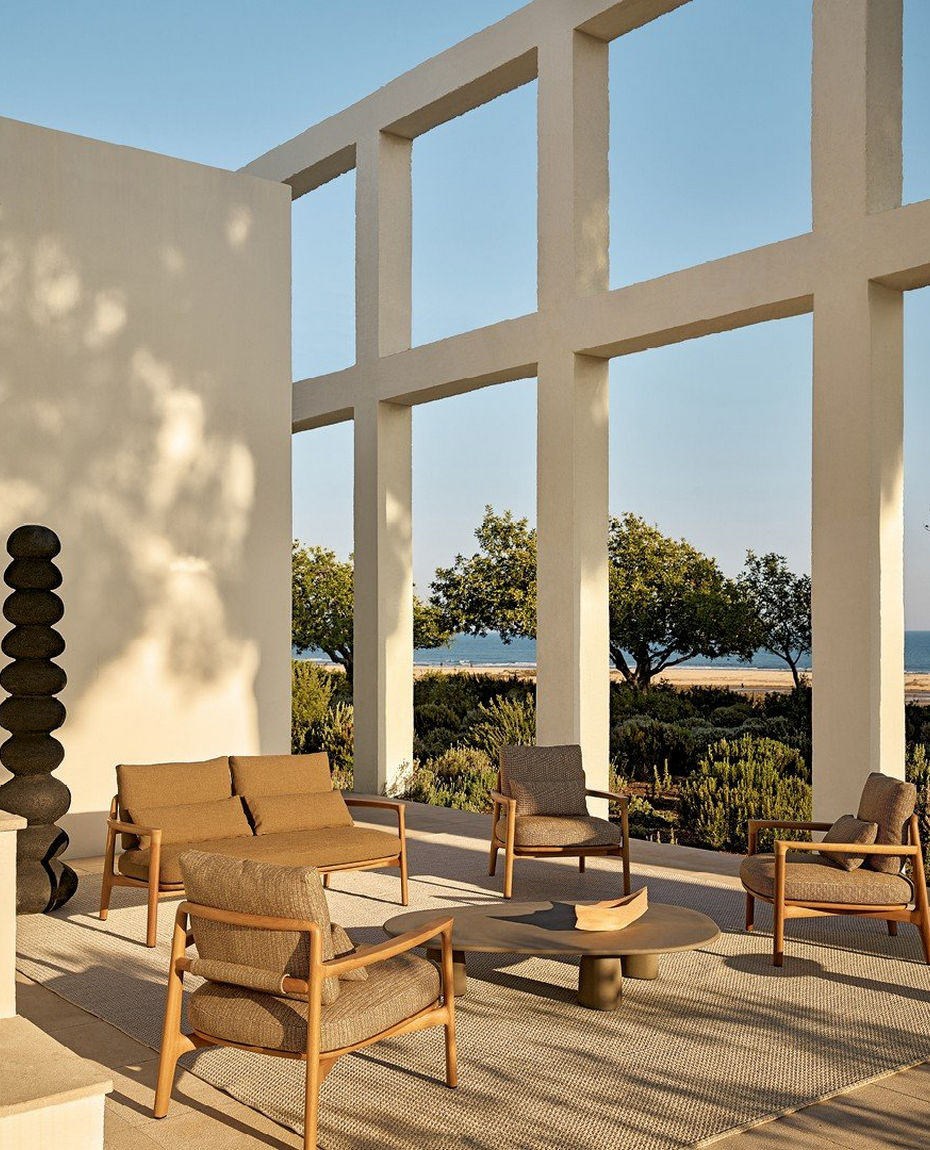 
            
                Magnolia Armchair-Poliform AU
            