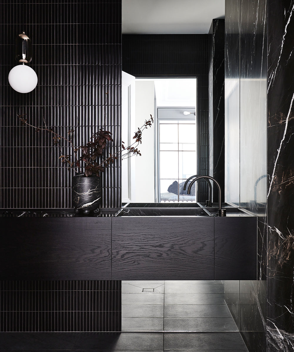 PlumbBros | Lot 51 • Mods and CC for The Sims 4 - Off-Grid Penthouse View Near Water