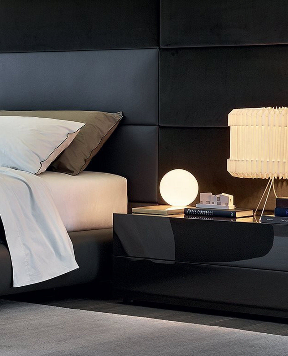 
            
                Dream Bedside Table-Poliform AU
            